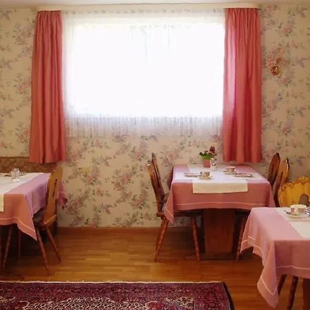 Schwarzwaldhotel / イン 3*